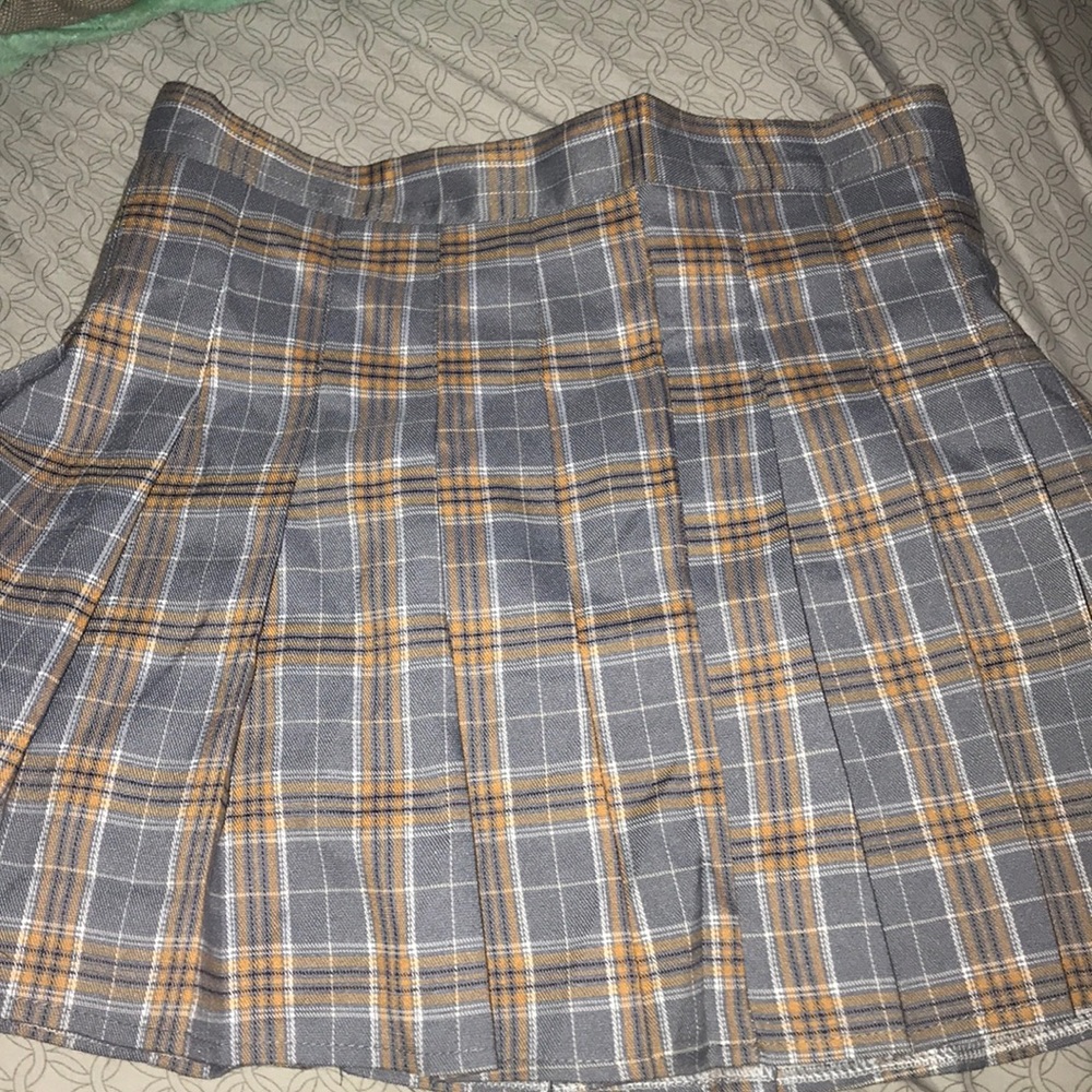 womens pleated skirt